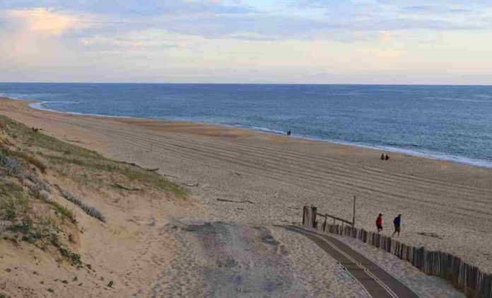 plage naturiste des Casernes
