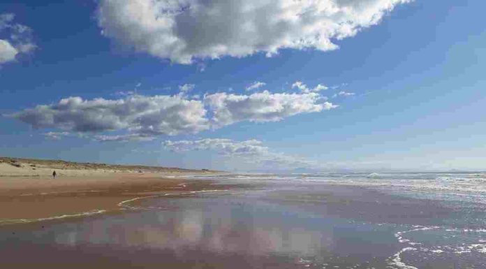 Plage naturiste des Casernes : où se situe exactement ? Plage naturiste des Casernes