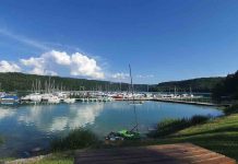 Plage de la Mercantine : pourquoi visiter ce joyau du Jura ? plage de la mercantine